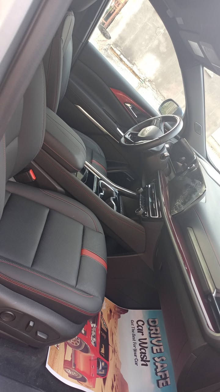 سلام عليكم ترافرس 24 فئة RSفول شهداء بغداد
 للبيع البيع مواصفات معروفة واعلى فئة معمرة احسن تعمير كاملة وجاهزة بغداد الشعلة وصور الحادث موجودة 

380$وبيهة مجال 
***********
