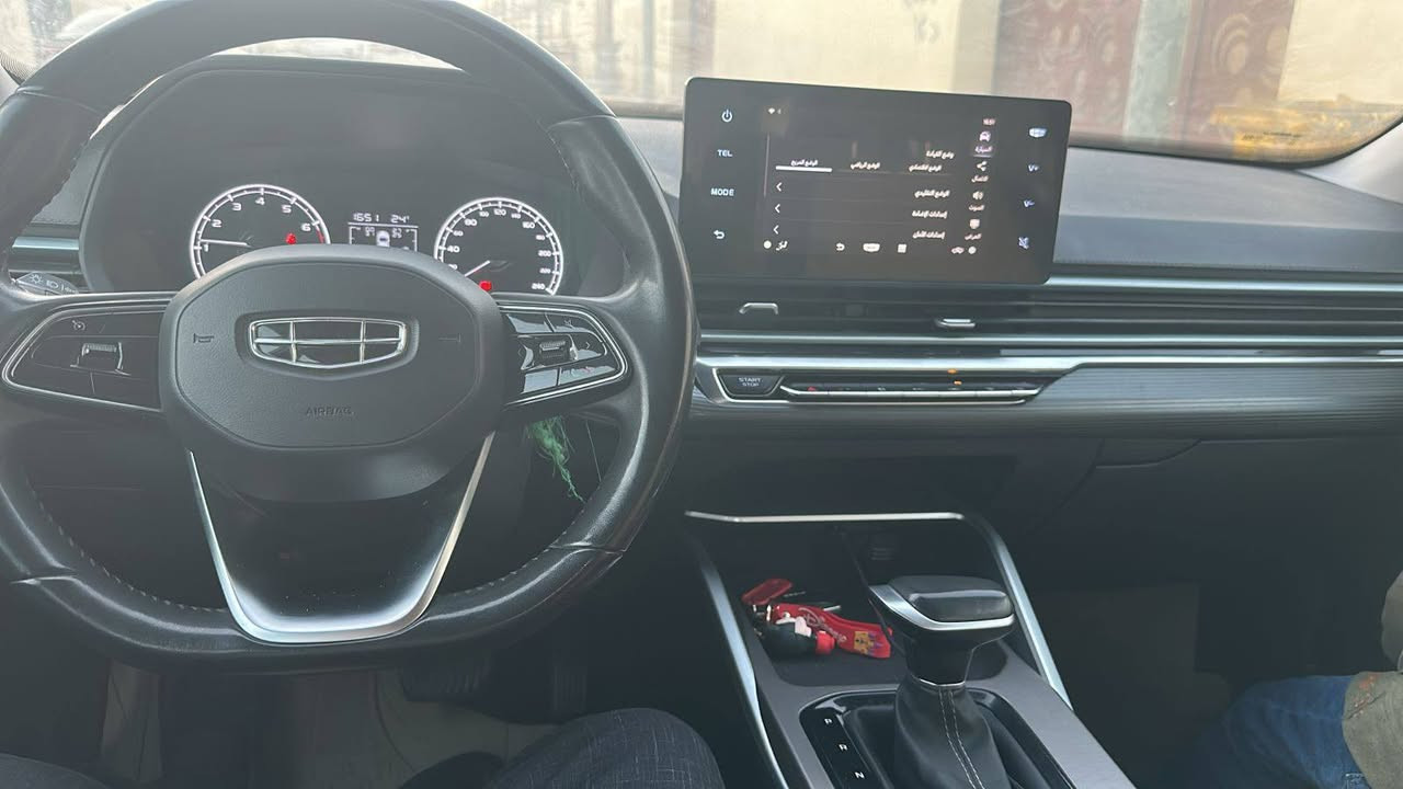 السلام عليكم أم گرند موديل 23رقم ذي قار انگليزي معوقين لسنة 30سياره جاهزه تخم تايرات حداديه مكينه كير كله نضيف 3وضعيات قياده تبريد قطعتين بيها رشات صبغ بسيطه السعر 93وبيهه مجال بسيط مكان السياره ناصريه قرب جامعة ذي قار ***********
