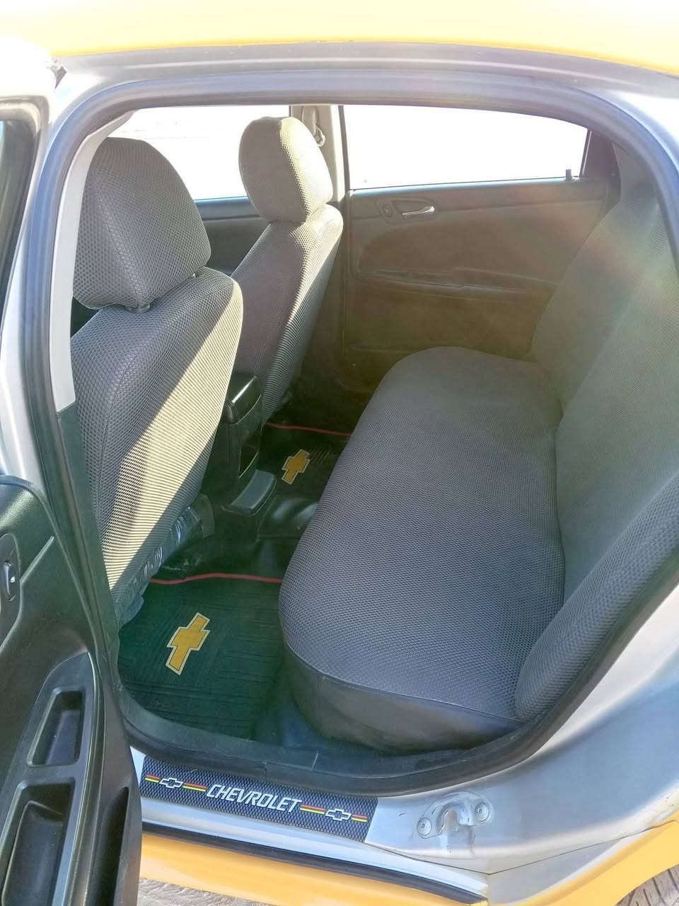 سلام عليكم . انباله 11  LTZ..للبيع
‏جاهزه من كلشي رقمي انكليزي بسمي توني مداورهه
‏اداورلك ثاني يوم صفر هيئه وغرامات وخط وبحث ما تصرف عليهه ربع صبغه جديده ضربتهه يم الجاملغ الخلفي شبر ما عابر تجي وتفحص 
‏كير مكينه ضفيره كله جديد 
‏يدات نيكل 
‏مري نيكل 
‏تخم تاير
‏حداديه نضيفه 
‏دوشمه جديده
‏باتري جديد 
‏تدفئه تبريد 
‏سياره جاهزه للاخير خطهه رميثه بغداد 
‏السعر ٦٩  هاتف  ***********
‏
