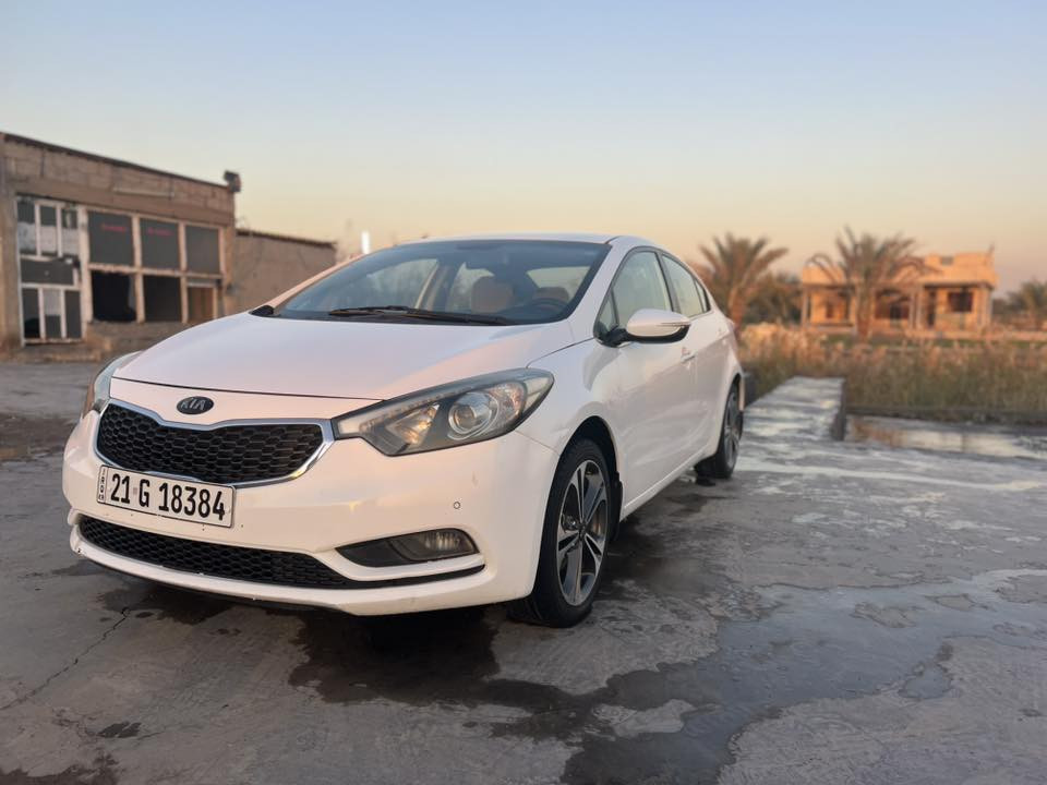 السلام عليكم 
سيراتو 2013 
خليجي سياره كفاله عامه 
عده طلقه باب عكس السايق مصلحه بمقدار شبر 
مكينه 1600 دوش المرغوب
كير AT 
ويل كب السياره بلاد حجم 16 
رقم جديد سليمانيه بأسمي 
سياره جاهزه 
السعر 121$ وبيه مجال بسيط 
للأستفسار ‭٠٧٧٦ ٣٢١ ٠٧٧٢‬ مكلف بلنشر
