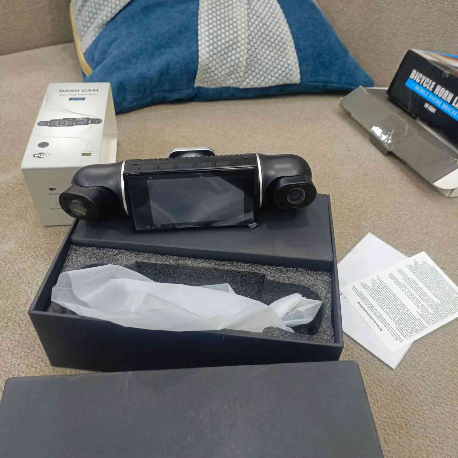 داش كام رباعيه واي فاي مع رام 
٢ اماميه  داخليه 
١خارجيه 
١خلفيه
شاشه


**إذا كنت صاحب هذا الإعلان وتريد حذفه لأي سبب، رجاءا أرسل رسالة إلى الدعم الفني**