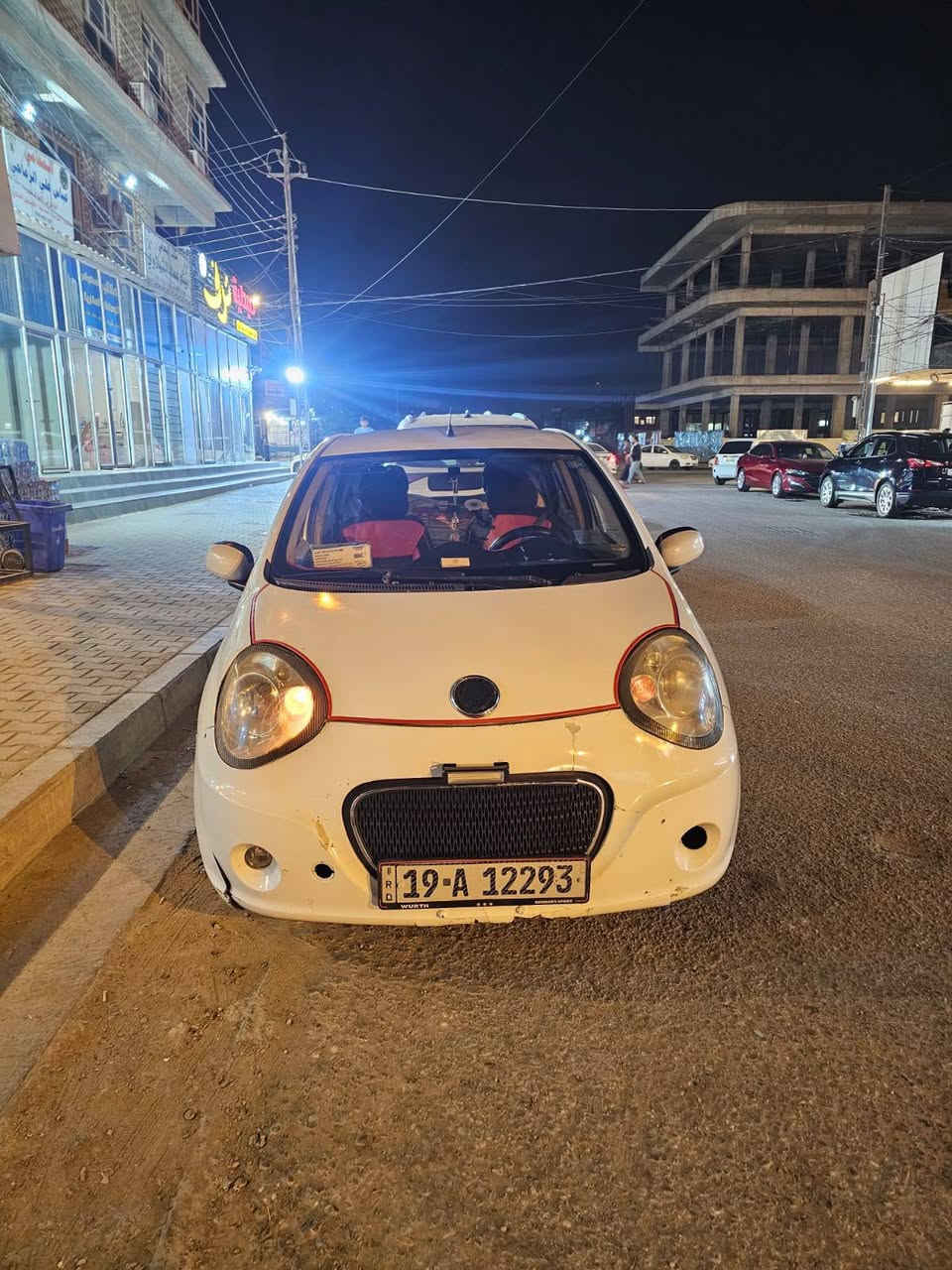 جيلي باندا Lc 
مابيها اي ضربه 
بيها خياسات بالصفاح مصلحات
تاخير بالنمره تصليحها ينزل من سعرها 
حدايده ومكينه كهربائيات جدد مكفولات 
رقم كربلاء انكليزي مشروع وطني باسمي 
تحويل شوكت متريد 
سنويه ٢٠٣١ هزه جديده قبل شهر 
السعر ٥٥ وبيها مجال للشراي 
العنوان النجف الاشرف حي الزهراء 
***********
