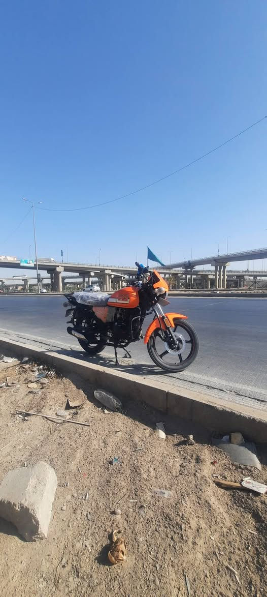 سلام عليكم دراجه البيع موديل 2023جديده مكفول من كلشي تايرات جدآ مكينه مكفول حجم مكينه 200 كهربايات كلها شغاله لايت زنون رقم نجف دوالي بسمي امداور ثاني يوم مكان نجف نداء تعال خاص ودلل ***********
