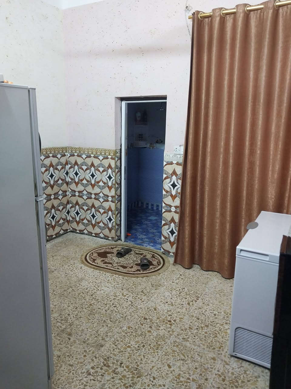 ((بسم الله الرحمن الرحيم))
🏡     🏘      🏚 

السلام وعليكم

#يوجد_بيت للبيع 

#العنوان  الفلوجة 
#في حي الجولان الثانيه

✅المساحة :  150م 
غرف عدد 1
استقبال 
صالة 
مناور 
مطبخ
صحيات  
  
                       #بناء 🧱 : طابق لاول طابوك  
      
     #شارع 🏞️⬆️⬆️ : 8م  

  #السعر_محدد_من_قبل_البائع 
           
        ⚖️⚖️   نوع الملك : طابو صرف زراعي  🏙 

            #السعر = 68 مليون  وبي مجال   

للاستفسار : ***********
***********.  

  #السعر_محدد_من_قبل_البائع

💯علماً البيت جاهز
