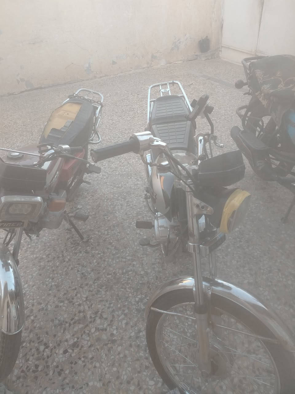 للبيع نامه شلامجه كلك مكفوله عله ايدي معمرهه عوزهه اشاير اماميه بس كهربائيات شغاله مكاني كربلاء حي الغدير سعرهه475 وبيهه مجال قليل ***********
