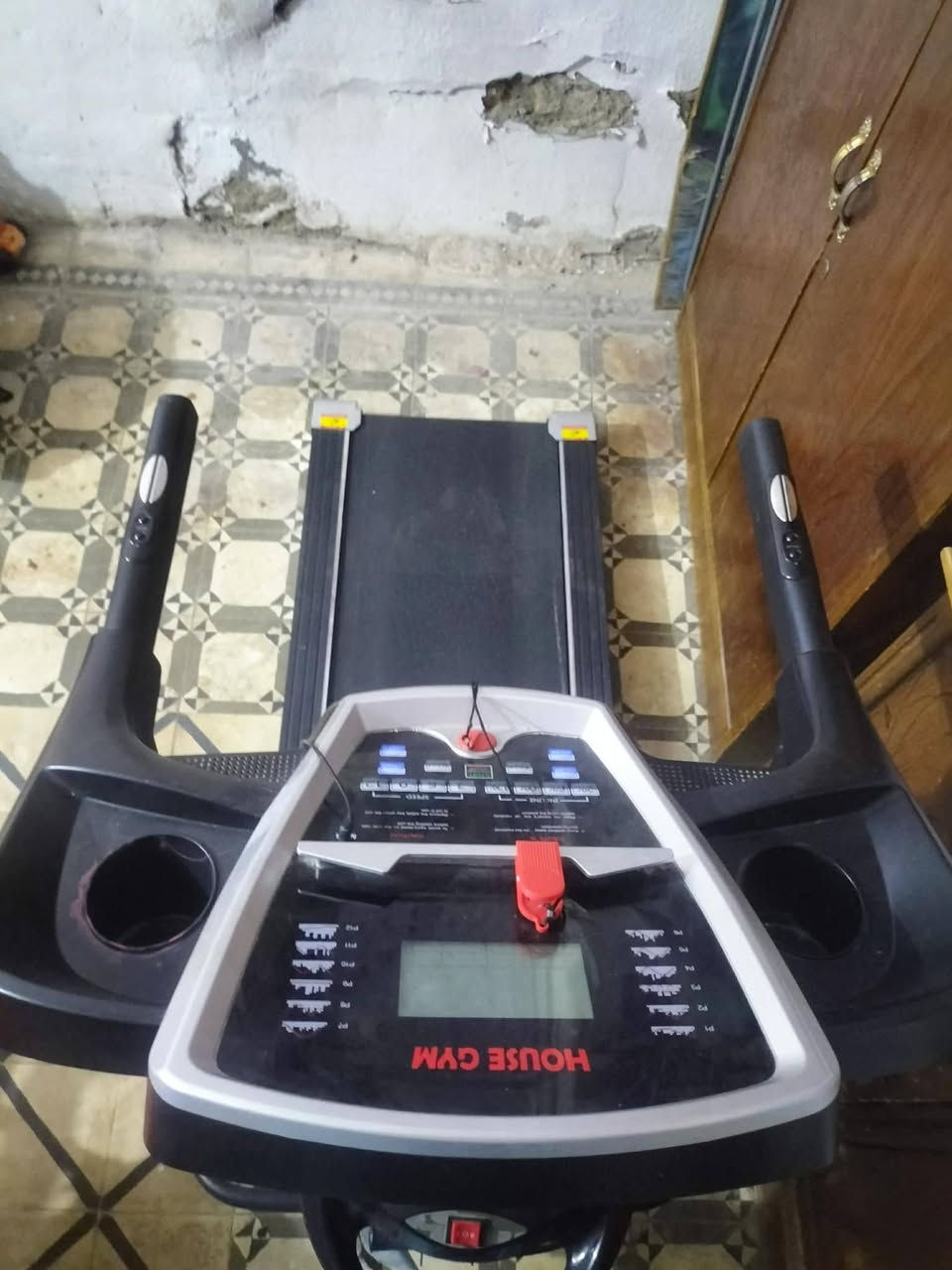 HOUSE GYM نوع (Treadmill) للبيع جهاز جري
جهاز بحالة ممتازة، استخدام خفيف جدًا ولفترة قصيرة، بعمل بكفاءة عالية وبدون أي مشاكل. مناسب للتمارين المنزلية والمشي والجري اليومي.
حالة ممتازة
استخدام قليل
جميع الوظائف تعمل بشكل طبيعي
مناسب للبيت وصالات الرياضة الصغيرة
السعر: (600 الف )
للاستفسار أو التواصل: (***********)
بغداد / الزعفرانية
