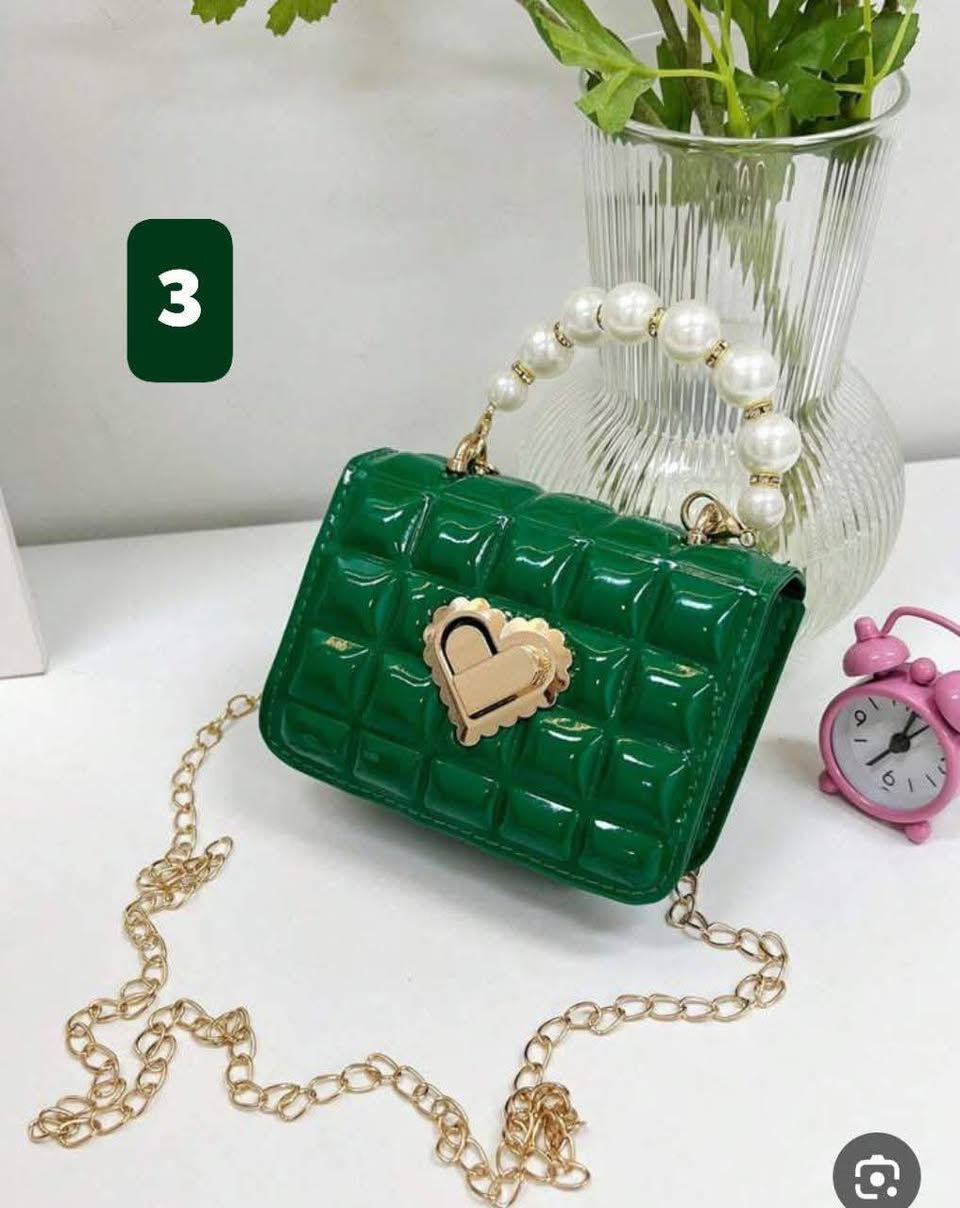 الاسعار داخل الصورة
توصيل 5


**إذا كنت صاحب هذا الإعلان وتريد حذفه لأي سبب، رجاءا أرسل رسالة إلى الدعم الفني**