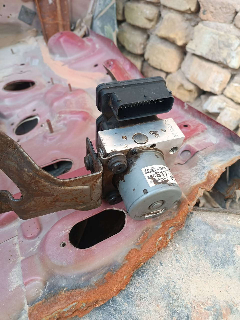 السلام عليكم اخواني عني اي بي اس النترا موديل 15امركي شرطالشغل بس وأشر يذب دهن واي بي س سيراتو خليج موديل 13بي كسر بالخارطه سعر الواحد 25الف المكان طوريج ورقمي ***********
