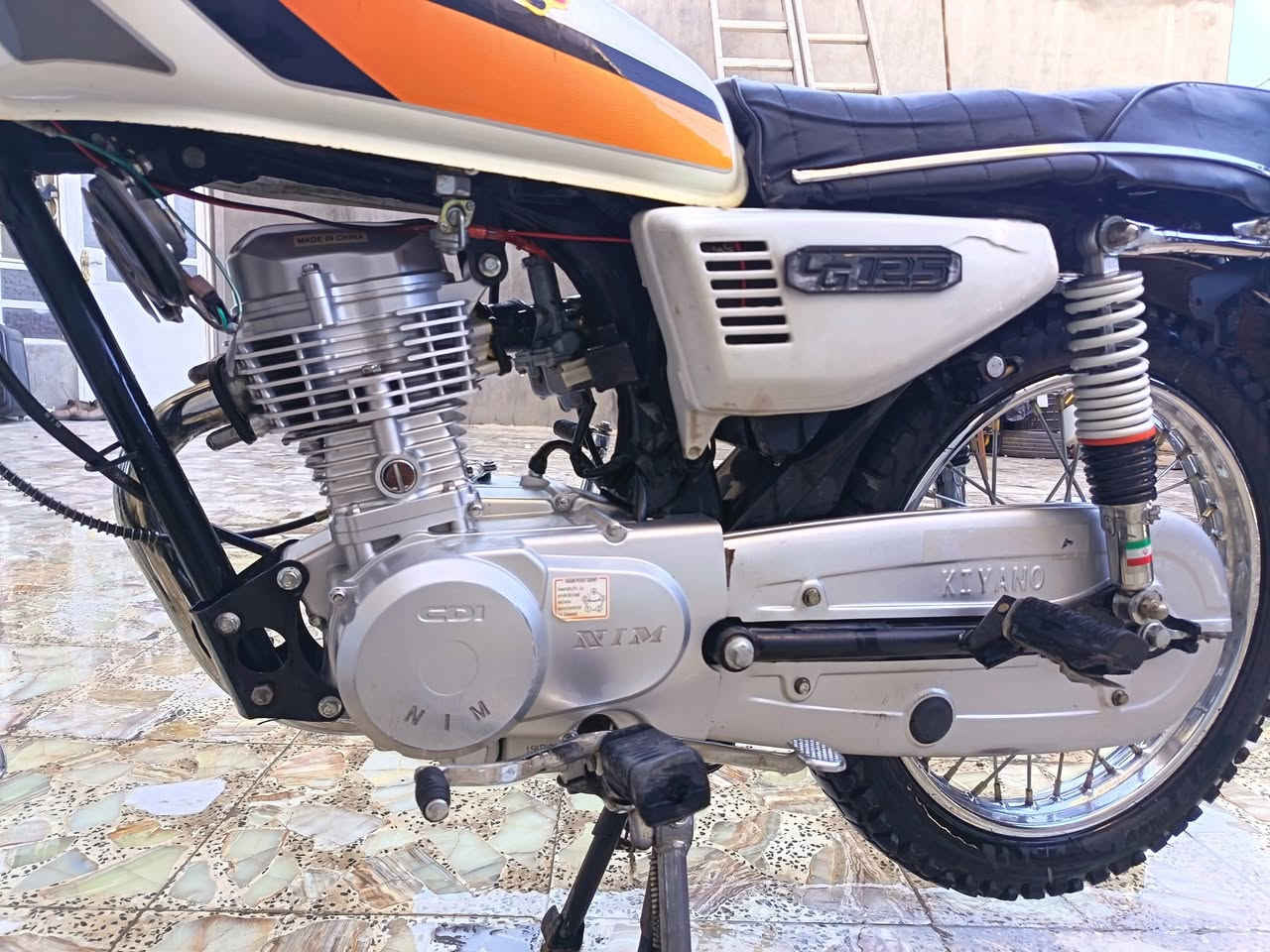 4 كير اصولي وكيل العارضي مديل ٢١ نضافتها كدامك  بصور مكان نجف عسكري سعر مطلوب ٧٠٠ وبيها مجال رقم تواصل واتساب ***********
