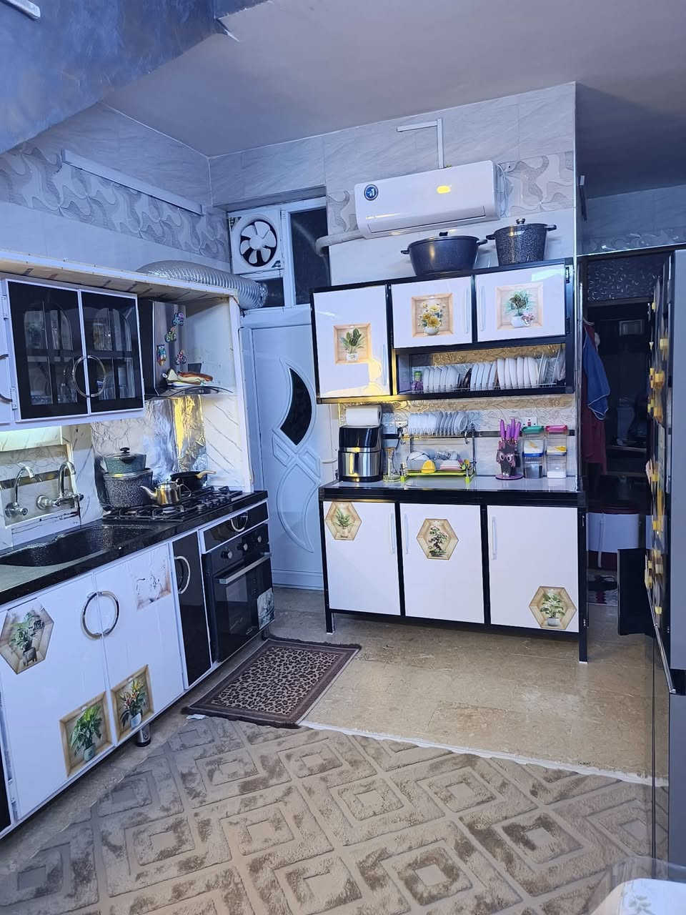 كاونتر كامل للبيع توصا مو سوكي مرمر 
ويا طباخ ايطالي ماركة ارستون ومرشحة 
الاستفسار اكثر على الخاص 
العنووان بغداد الاعظمية


**إذا كنت صاحب هذا الإعلان وتريد حذفه لأي سبب، رجاءا أرسل رسالة إلى الدعم الفني**