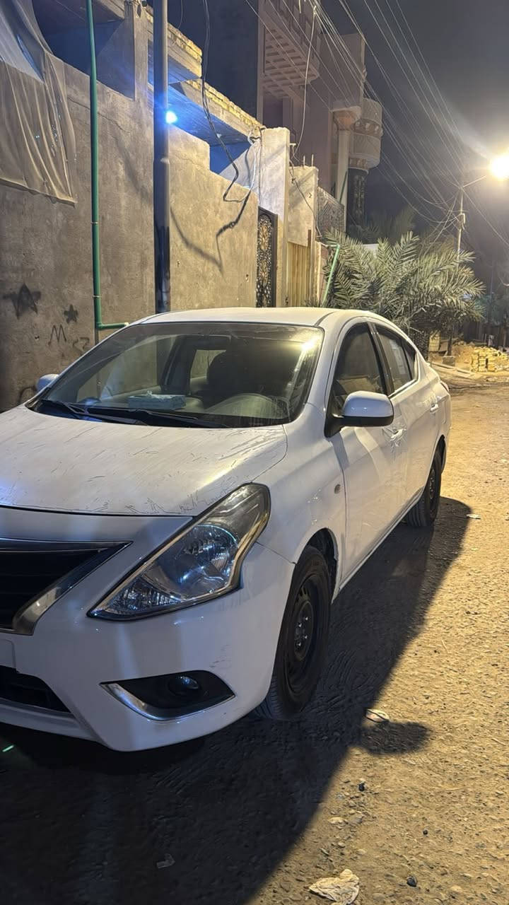 نيسان سني هندي ابليته زركه 21
سياره جاهزه مكينه كير حداديه تخم تاير  بيهه شخط بابين جهة السايق ومدكر امامي مبدل 
تريد وكاله تريد تحويل 
السعر 93وبيها مجال حك الجيه
***********
