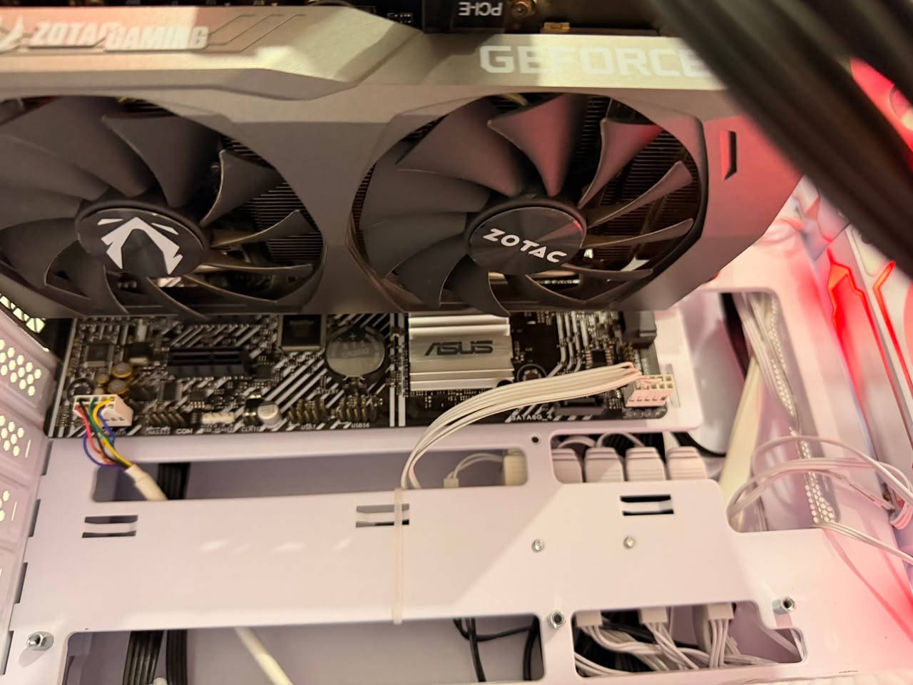سلام عليكم تجميعه مستعمله للبيع بسعر مليون و150 الف
rtx 3060 12gb zotac gaming twin edge

ram 32gb 3200 ddr4

motherboard asus prime h510m-a wifi

core i5 10400f معالج

ssd 1tb m.2 samsung + HDD 2tb

power supply 650+80

case: sama

الشاشه FANTECH 24inch FHD 1ms 144 هيرتز مقوسه


**إذا كنت صاحب هذا الإعلان وتريد حذفه لأي سبب، رجاءا أرسل رسالة إلى الدعم الفني**