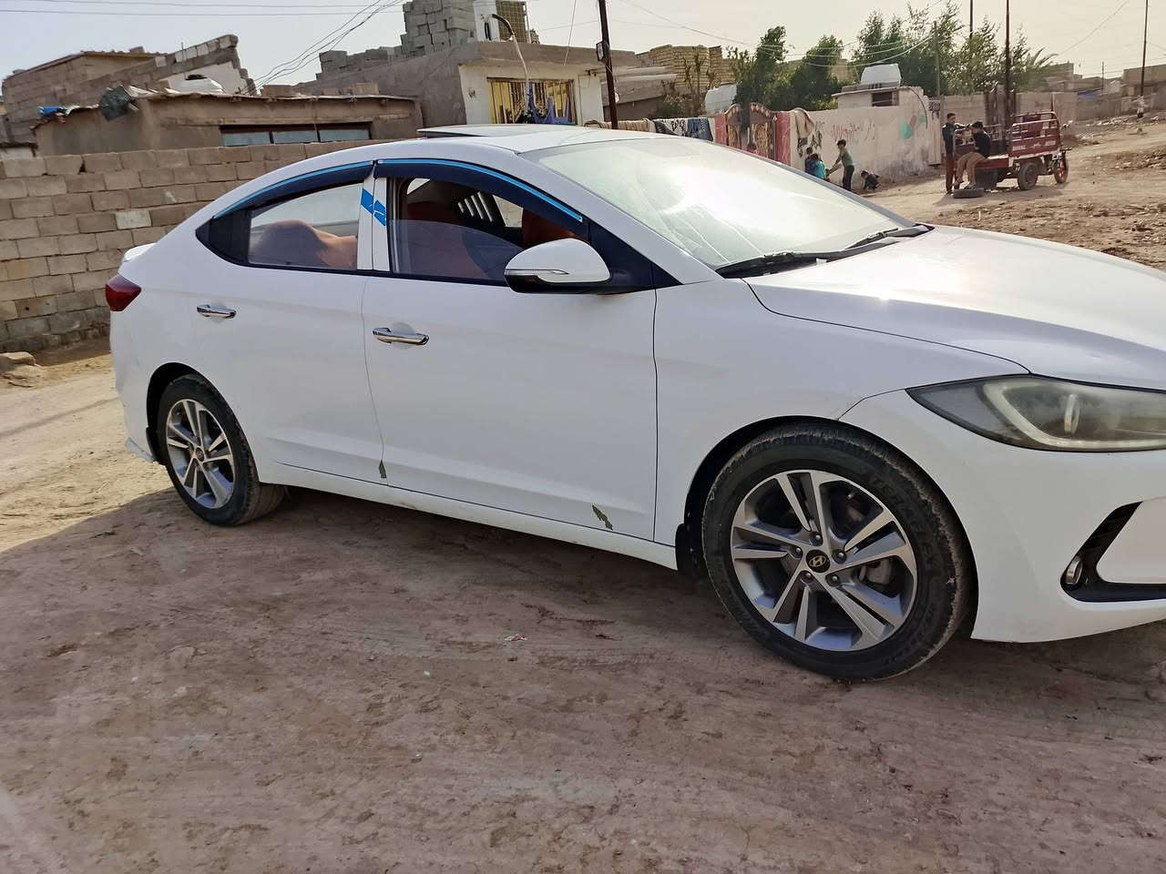 انتره خليجي موديل 18 خصوصي رقم واسط
كير محرك خير من الله بيه بارد بل جاملق الخلفي وصبق قليل بل بنيد 
والباقي مكفول سياره فول عده البصمه سياره بس صدرر تعبان بيه.      سعر السياره 148و بيه مجال مكان بغداد النهروان.     ***********
