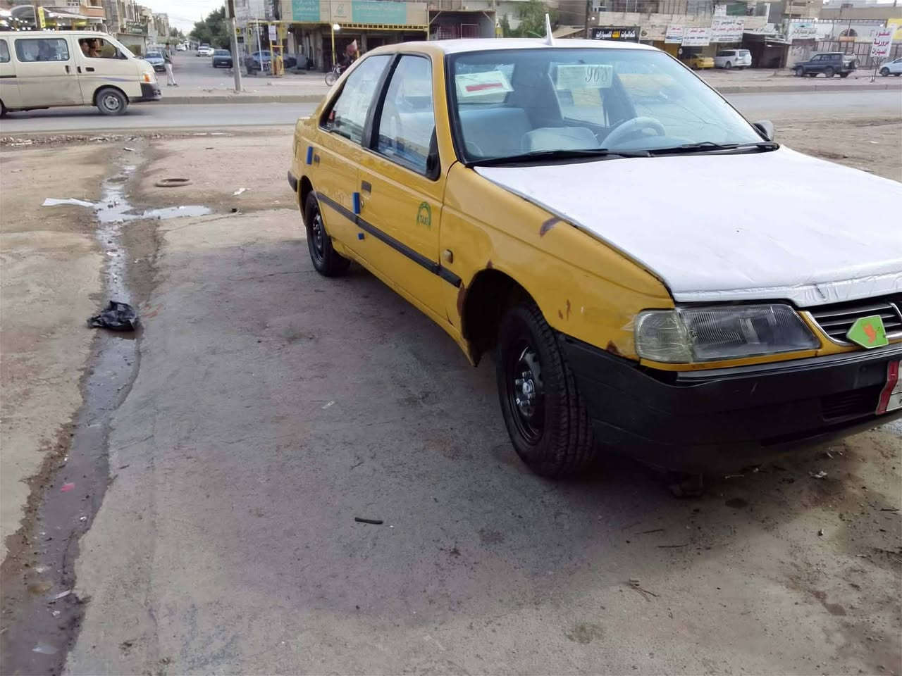 سلام عليكم
بيجو روى ٢٠٠٩ 
سياره خير من الله شغاله وكهربائيات كلها شغاله مابيها نقص 
رايعها ماندله  السعر١٣$وبيها مجال مكان بغداد  الشعبشعب تاخذها من لبيت
*********** واتساب فقط
