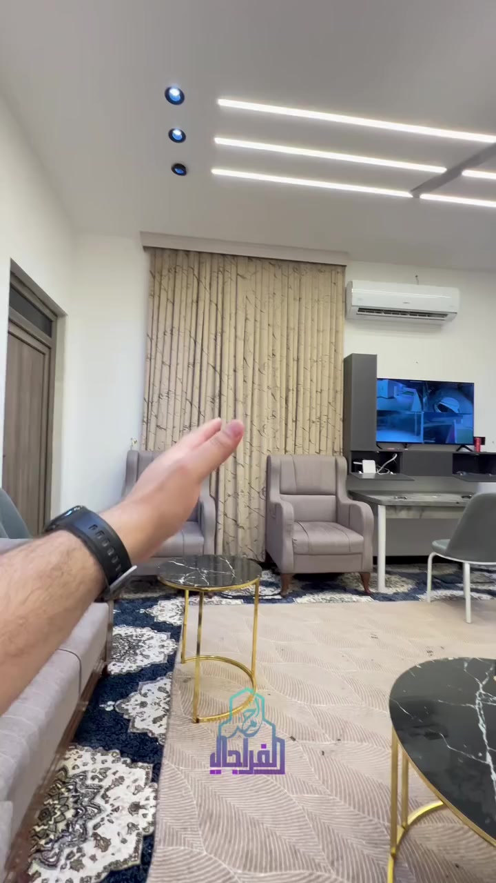 السلام عليكم
نموذج رقم (189) 

⸻

🏡 دار للبيع – فرصة محدودة لمدة 24 ساعة فقط!

💰 السعر: 65 مليون دينار

📍 الموقع: الرمادي – مقابل حي الضباط، خلف سكة القطار (منطقة فول سكن)

📐 المساحة الكلية: 200 متر
🏠 مساحة البناء: 100 متر
🌿 حديقة + كراج: 100 متر

🧾 الملكية: لزمة مفوضة للطابو

🛋️ تفاصيل الدار:
 • غرفتين نوم (واحدة تحتوي على مجمع صحيات)
 • صالة مريحة
 • مطبخ
 • مجمع صحيات خارجي
 • كلدور

🪑 الحالة: الدار مؤثثة بالكامل وجاهزة للسكن

⏳ العرض لمدة 24 ساعة فقط من تاريخ النشر

📞 للتواصل: (***********)

⸻

_____________________________
كذالك يوجد مشتملات وبيوت وقطع اراضي في جميع مناطق الرمادي وضواحيها 
______________________________
للاستفسار زيارة موقعنا الكائن الرمادي التأميم شارع النخيل 
(عقارات احمد الفراجي )
يمكنكم مشاهدة كافة العروض على برامج التواصل الاجتماعي فيس بوك انستكرام تيك توك بأسم عقارات احمد الفراجي 
او الاتصال على الارقام التاليه 
***********
***********
0751 977 3215
0781 163 4469
#اكسبلور #creatorsearchinsights #الشعب_الصيني_ماله_حل😂😂 #عقارات #العراق
