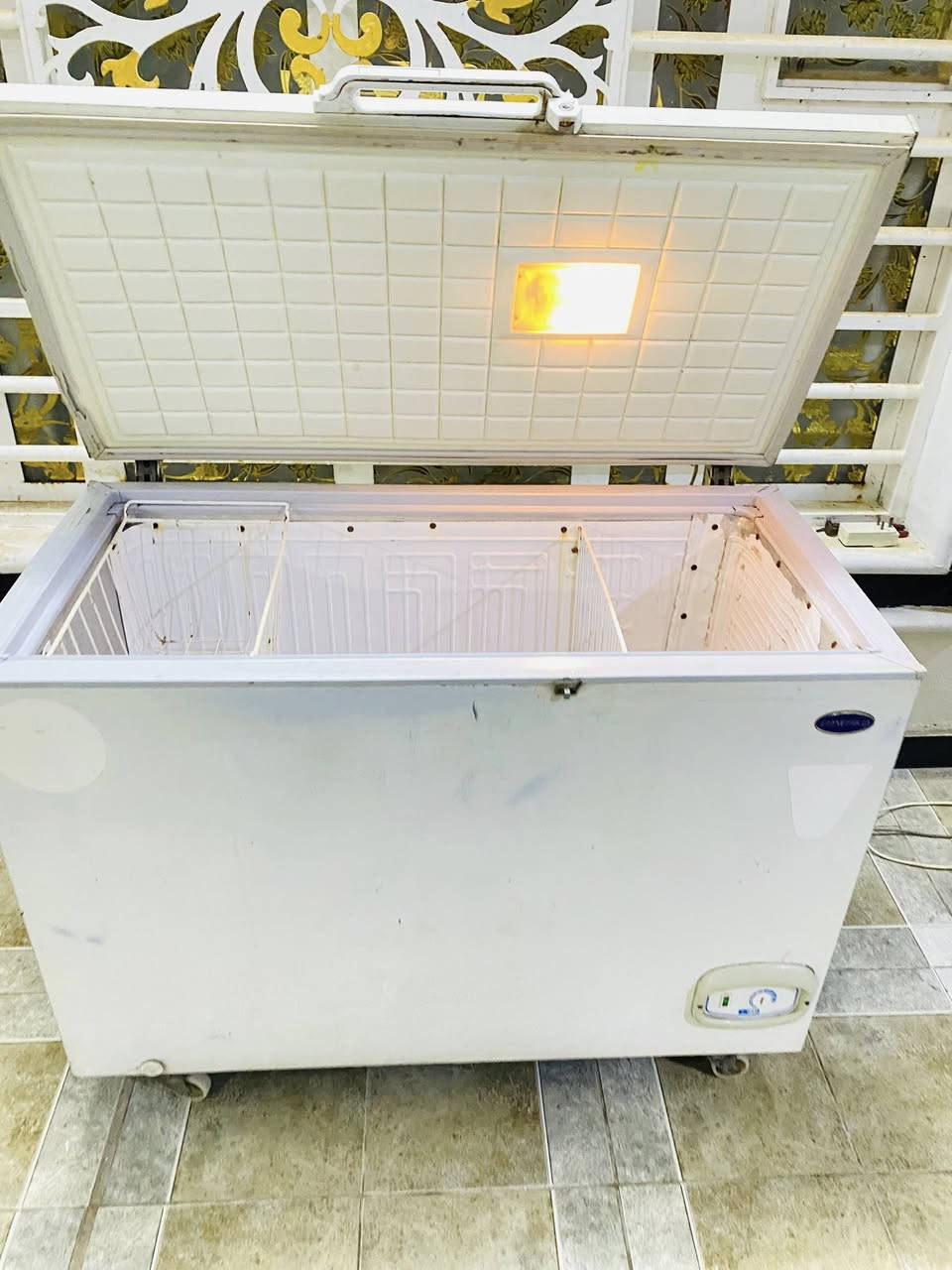 ثلاجه ومجمده للبيع  حجم الكبير ثنينهن وشغلات وعالفحص وضمان  سعر لوحده ب135وبيه مجال بسيط مكانهم المحاويل شارع ابو طياره 

ثنينهن ع 225 الشراي


**إذا كنت صاحب هذا الإعلان وتريد حذفه لأي سبب، رجاءا أرسل رسالة إلى الدعم الفني**