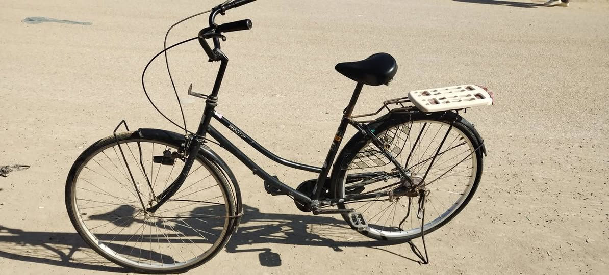 سلام عليكم شباب بايسكل نضيف حجم 27 مابي اي نقص مكان بعقوبه المفرق سعر 90  والشراي يدلل 👍  اكفله موجد خاص   والرقم ***********
