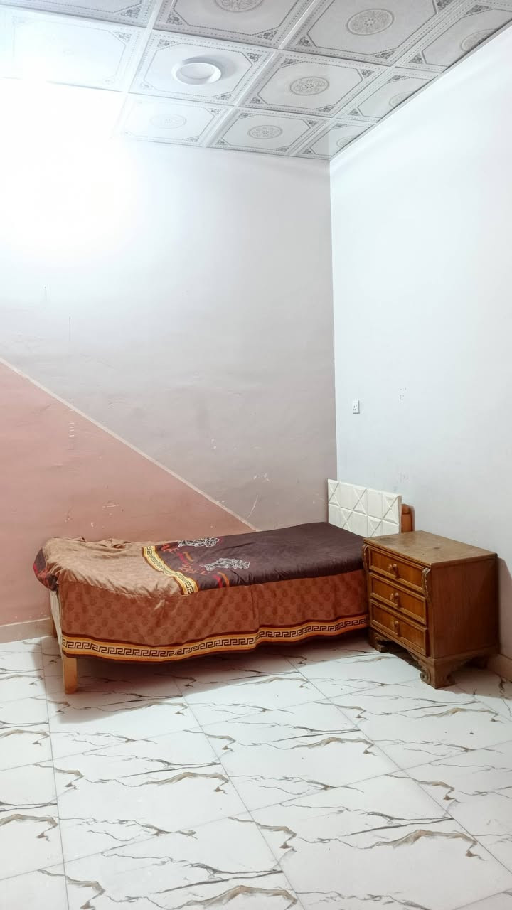 كنتور صاج تزكام عراقي ٦ بوب + ٣ ملحقات استعمال جدا قليل شخط مابي ب ٣٠٠ 

ميز تواليت كبير صاج تزكام عراقي ثگيل ٤ مجرات  ٧٥

ميز تيبلام صاج تزكام عراقي ثگيل عدد ٢ ٥٠

ديوان شغل قوي جدا شرط الفحص ٩ مقاعد ب٢٠٠
طباخ نظيف كريازي 
متواجد على الرقم فقط واتساب واتصال 
,***********
