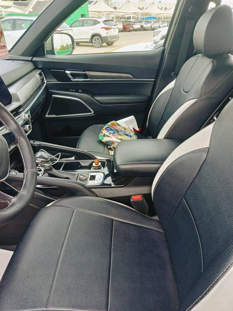 PRESTIGE X-LINE 2023
 كيا تلورايد
2023 اللون زيتوني
عداد المسافه 24600
 فتحتين سقف 
 مرايا شفط
 مرايا إشارات
 كشنات أمامية تدفئة وتبريد
 كشنات خلفية تدفئة وتبريد
 كشنات منفصلة VIP
 تشغيل عن بعد
 رادار أمامي
 رادار جانبي
 لايتات LED زنون
 لايتات نهارية LED
 حساسات أمامية وخلفية
 هزاز ستيرن
 داتا شو أمامي (HUD)
مساج كشن السايق
 إضاءة داخلية ليزرية
 كاميرات 360 درجة
نظام النقطة العمياء
تحذير مغادرة المسار
 مثبت سرعة متكيف
 مانع تصادم
 باب خلفي كهرباء
 ميموري كشنات
 نظام صوتي فاخر
الحادث غرف 30% و بيها تقرير و طبعا على الفحص
السيارة مفروشة جلد الارضيه كلها و الصندوق
الكشنات مغلفة دوشمة تفصال نفس الأصلي جلد تركي المحافظة على الكشنات الأصلية لان كشماتها الأصلية جديده تماما
تخم تاير جديد
السيارة ويفضل الله نظيفة وكلها شغاله اي نقص ما بيها
الكهربائيات كلها شغاله
رقم بغداد جديد
السيارة في بغداد
اريد مراوس
سبورتج جي تي لاين 1/1 فول اللون أبيض أو اسمنتي خليج 2025
او هيونداي توكسان فول أبيض خليجي 2025
***********
