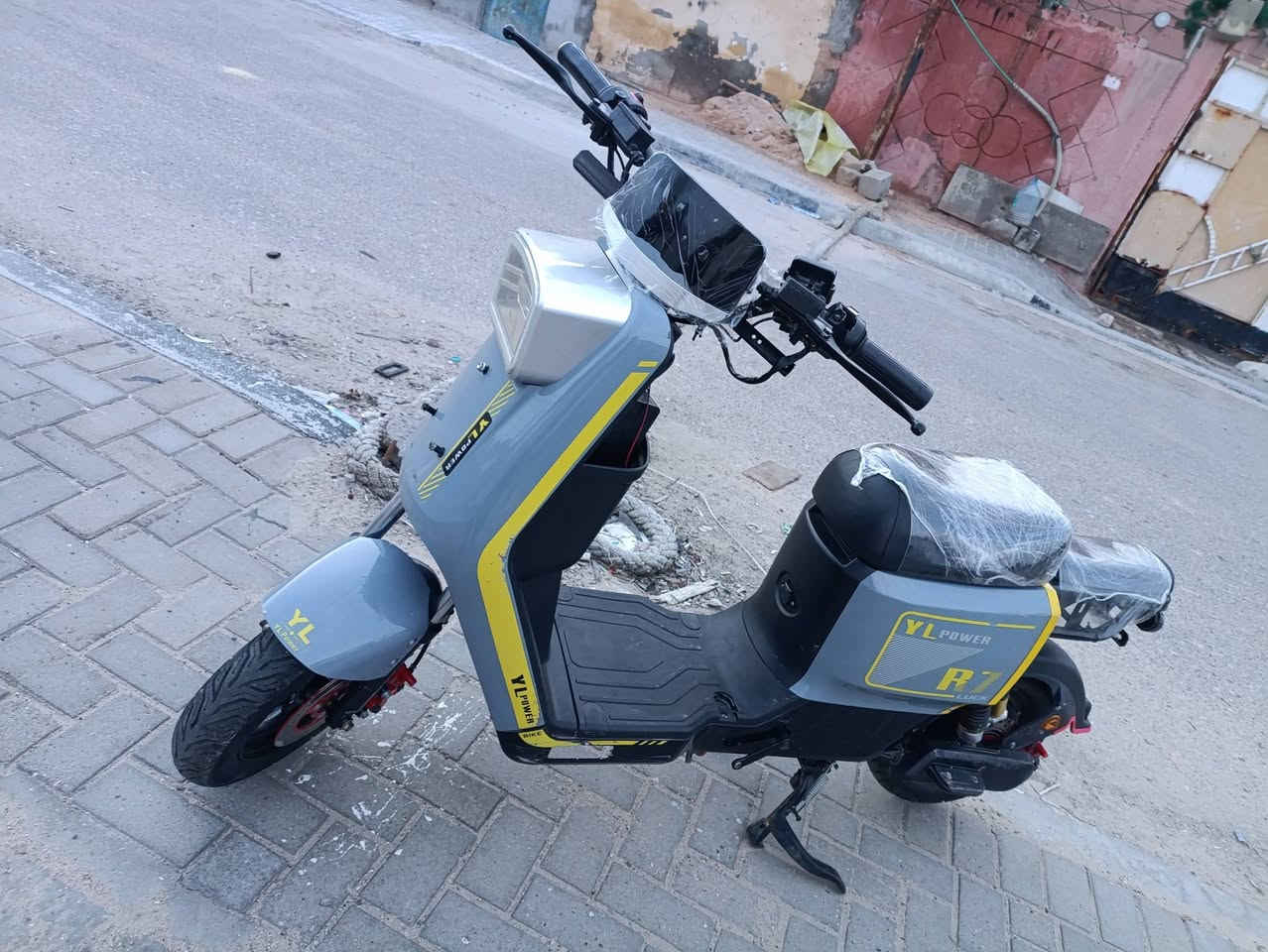 مرحبا متاح
دراجه ار 7 نضيفه جدا 5 بطاريات 33 امبير سريعه وقويه سويجين بيها اشاير صطاب لايت امبي ثري يعني دراجه حلوه كلش سله وياها ضامها سعرها 450 الف مكاني القبله قرب سوق الكبير الجديد الي يريدها يراسلني وشكراً لكم


**إذا كنت صاحب هذا الإعلان وتريد حذفه لأي سبب، رجاءا أرسل رسالة إلى الدعم الفني**