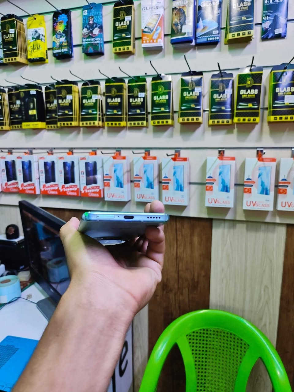 السلام عليكم هونر اكس 9سي ذاكره 256داخليه 8+8 السعر330 /***********
يرهم مراوس ب ايفون من 11برو ماكس و فوگ
