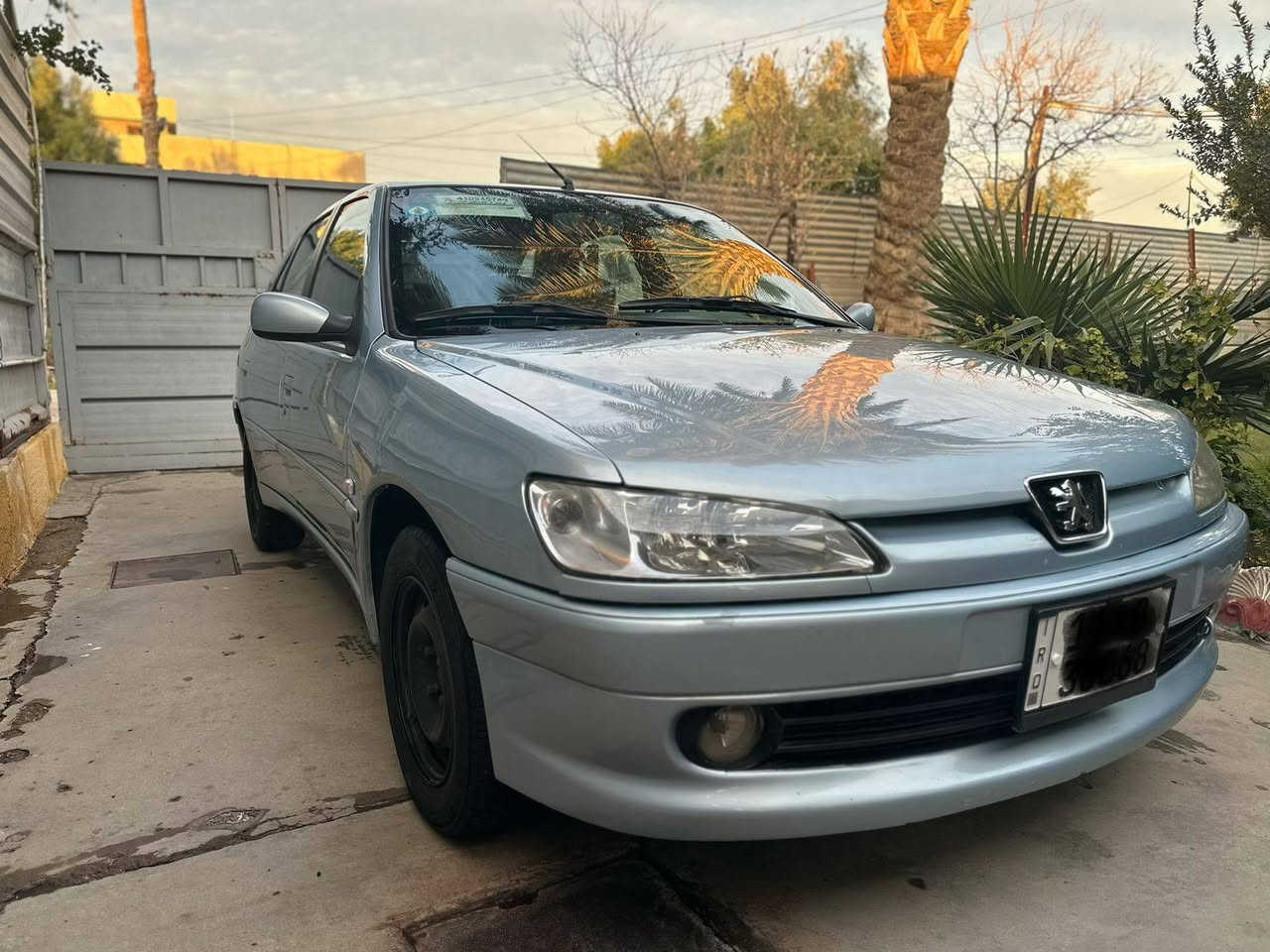 ياالله سلام وعليكم اخوان بيجو ،،(306)
موديل 2003

اخوان السيارة جانت مخزنة ماشية 70الف 

السيارة جديدة بمعنة الكلمة كفالة عامة 
كير محرك كهرباء دواخل بشرط الفحص والسونار 

بيهة بارد بجاملاغ الامامي فقط 

هزة أو سنوية أو للوحات جدد 2026او بسمي 
مكان السيارة بغداد سعر عل خاص للاستفسار 
                         ***********
