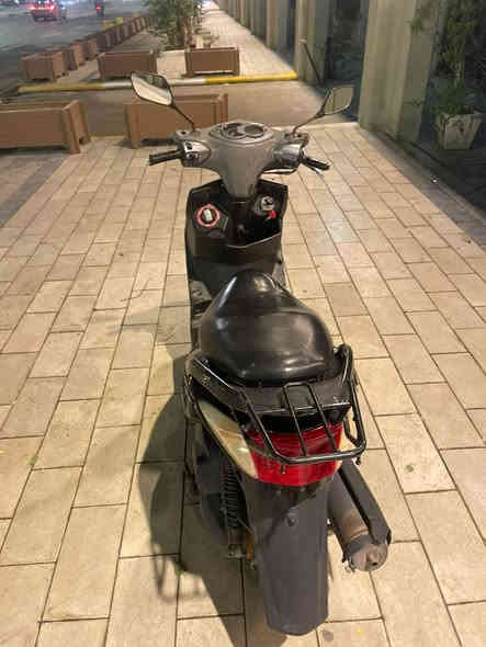 سلام عليكم دراجه سكنس فحل دراجه رمبه بعده بملحه دراجه كله كامله شلعه معدل فول مكينه خرسه  مكينه مكفوله برغي ممفتوح بيه دراج جاهزه مصارله هوايه من نازل من رمبه كهربائيات كله شغاله السعر 800 المكان بغداد الكرخ قرب شارع سته لستفسار ***********
