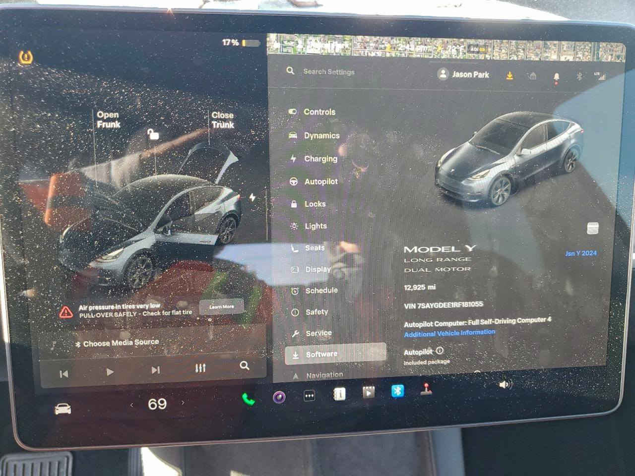 Tesla model Y 2024 dual motor
تيسلا مودل واي ٢٠٢٤ دبل ماطور  
السيارة مكفولة كفالة عامة صبغ و سمكرة و بطاريات و ايرباك و صور الحادث موضحة
ماشية ١٢ الف ميل 
السيارة موجودة بالحرة الاردن 
ابيع مصلحة كاملة بالحرة 
تدخل اربيل او كتاب شهداء 
للاستفسار 
***********
