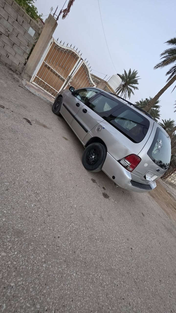 السلام عليكم فورد بلاديه  محرك ٤٢٠٠ تبريد ٣ قطع بس عاطل كمبريسر بسمي السعر ٥٠ هاتف ***********
