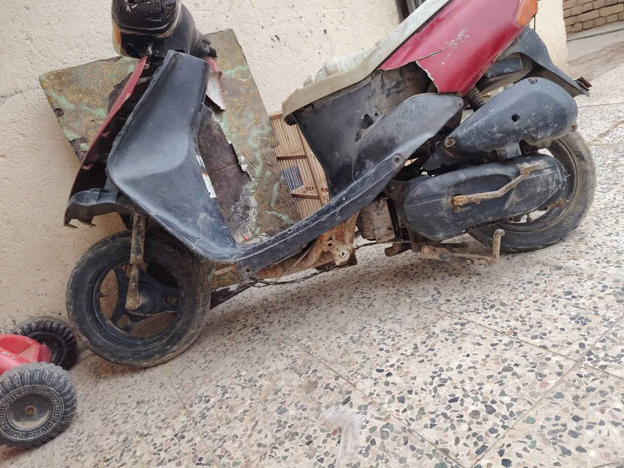 سلام عليكم ذبانه ساسوكي.  اوراق. شغاله بس ناريه كطعت. الاتصال *********** ب 70 وبيه مجال
