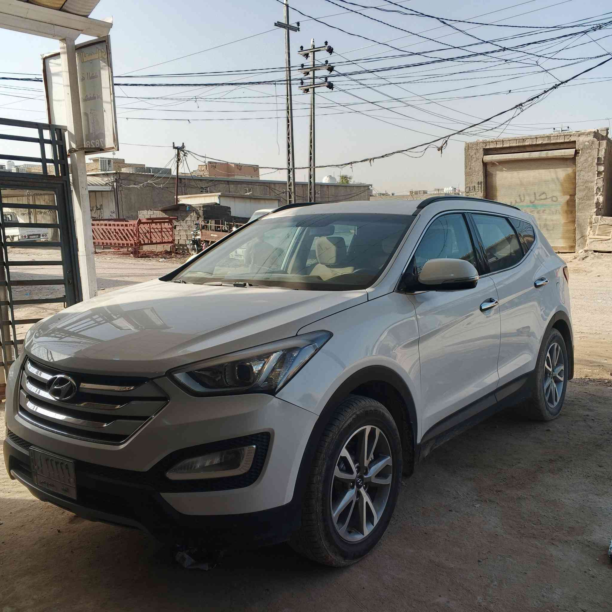 سنتافي للبيع مديل 2014 مكينه 2400 تحكم ستيرن 7راكب كفاله عامه سياره عل وضع الشركه دواخل بل كارتون شرط اذا لكيت زلغ لو فطر بل دشبول او بل كشنات لو بل بطاين اكون خسار دواخل لونين سياره جديده بمعنه الكلمه لونه ابيض صدفي ماعليكم بل صوره والله احله من الصوره سنويه لل27 مال جناي ماذب عليه ربع بس الجامه الاماميه بيه فطر وتكحيل قلم بل جاملغ الامامي مكدار اصبع فقط مكان نجف كوفه شارع المعمل *********** السعر 155وبيه مجال حك الجيه
