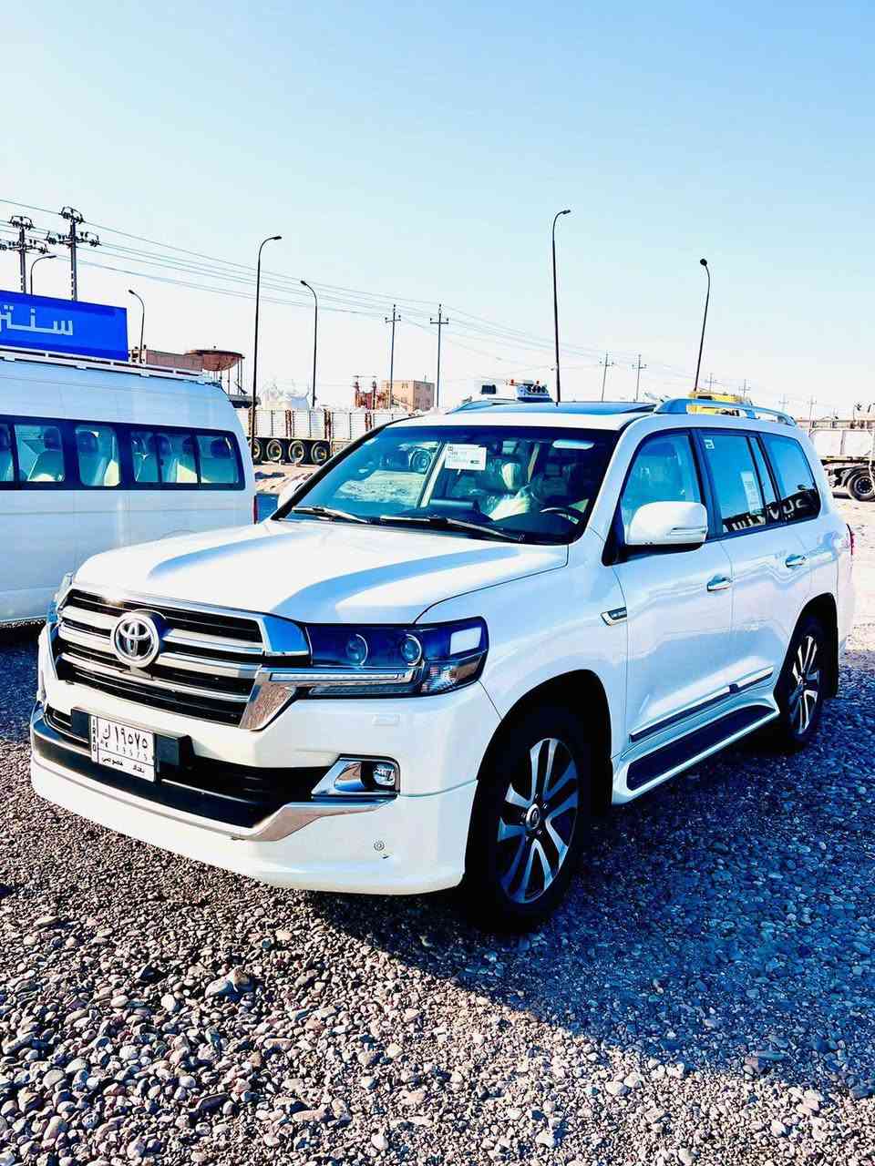 لاندكروز 2019 ساز أصل 

رقم بغداد مشروع وطني تحويل مباشر 

مكفولة كفالة عامه السياره ماعدا بارد شبر 
بالجاملغ الخلفي فقط 

محرك 8 سلندر 4600 

معروفة مواصفات الساز 
4 بصمات 
3 شاشات 
طفاية 
دشبول ليزري 
كرسي كهرباء 
3 دكم كرسي السايق 
فوول السيارة 

ماشية 130 الف كم 

مكان السيارة البصرة 

السعر : 480 وبيها مجال بسيط للشراي 

للأستفسار : *********** بغداد, العراق
