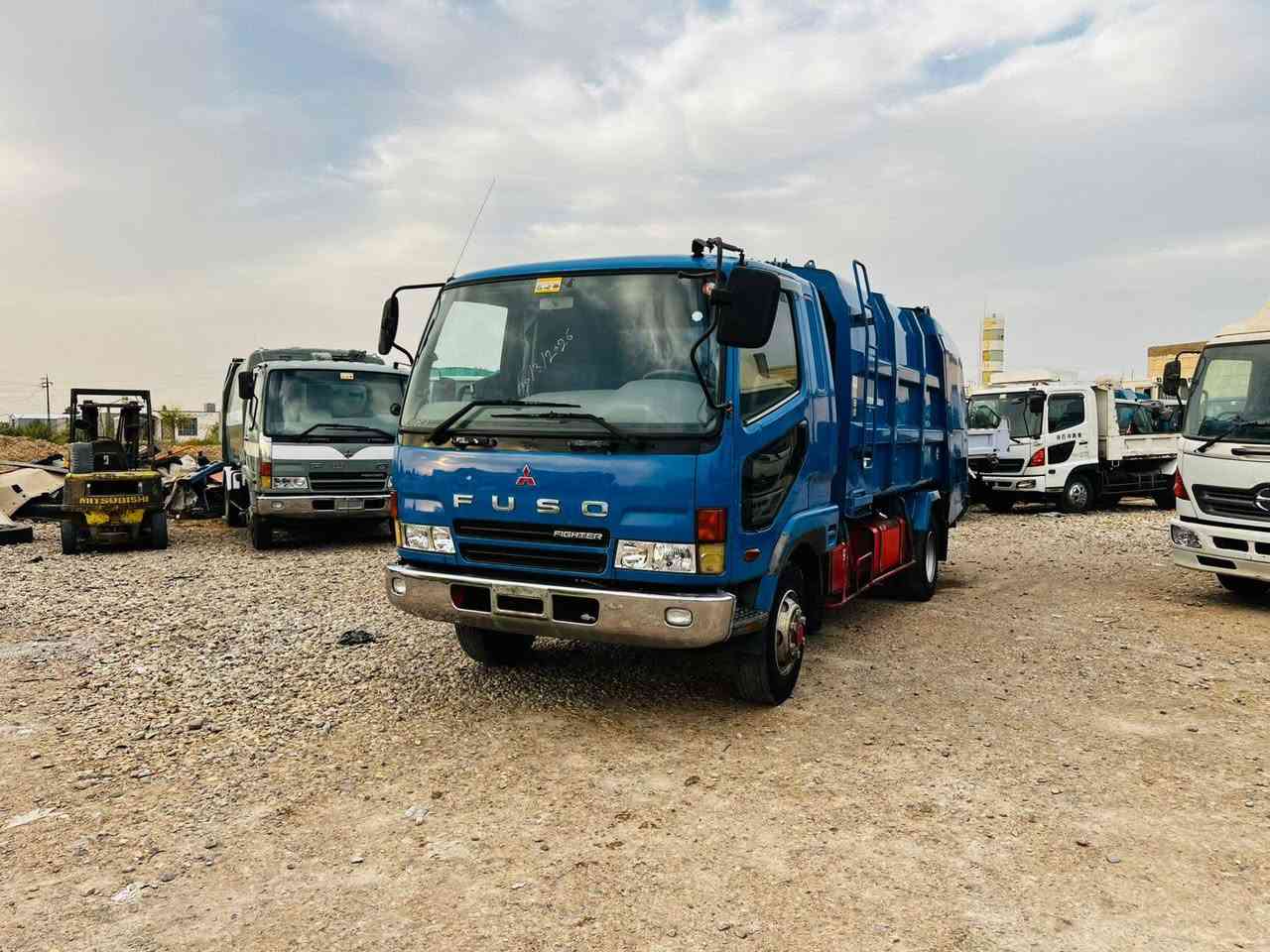 اللهم صل ع محمد وآل محمد 👍🇮🇶🇮🇶
فوزه كابسه نفايات كبسه 10 مكعب  قماره وربع
مكينه 17  /   6 سلندر دخول جديد 
 معرض النصر / قضاء النصر / ذي قار 
***********
***********

