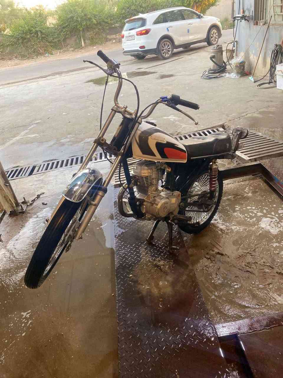 سلام عليكم دراجه نامه دراجه تخبل كل نقص مابيه تخبل ماكني بغداد + خسلته وما شتغلت لو كابريتر لو بلك غيره ما تصرق عليه سعر 400 وبيه مجال وتساب ***********
