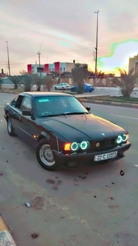 السلام وعليكم اللبيع BMW أصل 525 وارد ياباني بدون سلايد داخل اسود جلد ...