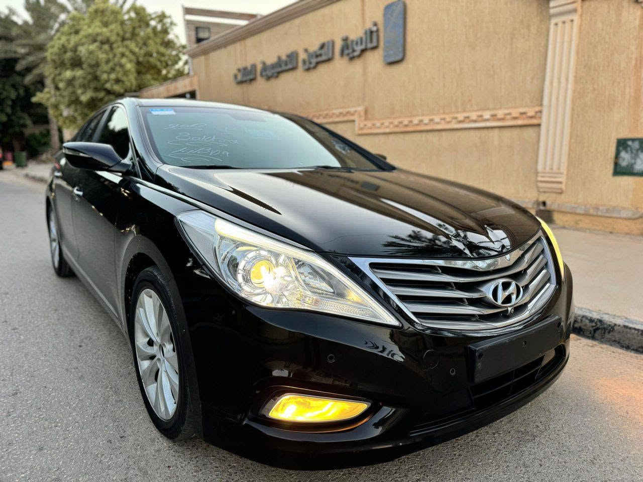 هونداي ازيرا اباتشي  درجه اوله نايلوات دار هادي تبي كسيب فقط ❤️‍🔥❤️‍🔥
🔥🔥 2013 حقائق🔥🔥

🌟 سـنة الصـنع :2013🔥🔥

🌺 محرك 3.0 اصليه 🔥🔥

ملاحظه / سياره خاليا من القص والقشره  والبيع بالكشف 📦📦

🌟 عداد المسافه المقطوعة 79 الف بورق km ✅

🌟 نـاقل الحـركة : أوتوماتــگ 💯✅

🌟 خاليه من الحوادث ونيلوات في الدوسات✋✅

🌟 محرگ وكمبيو وصاله وهيكل 10/10 💯✅

🌟 الحـالة : مُمتَــٰـازَة جدااا💯✅

🌟 إستيــراد كوريا  🚗 🇰🇷✅

🌟 جُمــرگ ؛ رِسـالَة مفتوحه  📋  ✅

🌟 الممـيزات :

▪️عداد مفتوح ▪️

▪️بصمه تشغيل 🌟

▪️ليد امامي 🌟

▪️ليد خلفي 🌟

▪️تحكم كامل بالمقود 🌟

▪️كاميرا اماميه 🌟

▪️شاشه + كاميرا 🌟

▪️كراسي جلد بتصميم جميل 🌟

▪️2 كراسي كهربائيه 🌟

▪️دبل كمبيو 🌟

▪️حساسات خلفيه 🌟

▪️حساسات اماميه 🌟

▪️كشاف مقسم🌟

▪️مقابض كروم 🌟

▪️ابواب اماميه بصمه 🌟

▪️تدفئه وتبريد في المقاعد امامي وخلفي 🌟

▪️مثبت سرعه 🌟

▪️فليتشه في المرايه 🌟

▪️تكييف ديجيتل 🌟

▪️تدليك في الكراسي  🌟

▪️لد تام في الفودره والأبواب 🌟

▪️مانع انزلاق 🌟

▪️مرايات كهربائيه 🌟

▪️اناره ترحيب ليليه في مقابض وابواب 🌟

▪️نظام توفير بنزينه (ECO) 3 وضعيات قياده🌟

▪️شاشه اصليه مزوده ب (CD) (AUX)

‏USB) (iPod)  (Bluetooth) ( DVD ))🌟

ملاحظه تم الكشف على سياره وخاليه من اي عيوب 

ملاحظه : الكربون موجود بالكامل وبالكشف 

العيـوب : لا يوجـدْ بإذنِ الله 💯

نـوع الوقـود : بنزيــن - Gasoline ⛽️

______________________

للإستفســار أگـــثــر 

رقـم الهـاتف :0915990056 ☎️📞

المكان / طرابلس


**إذا كنت صاحب هذا الإعلان وتريد حذفه لأي سبب، رجاءا أرسل رسالة إلى الدعم الفني**