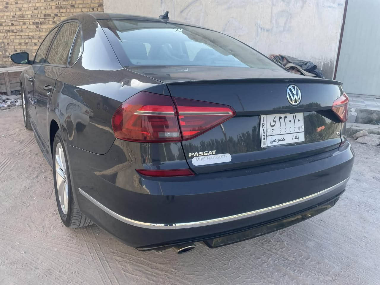 السلام عليكم فولكس واكن باسات 2018 رقم بغداد بأسمي مداور ثاني يوم  حادثها مثل ماواضح بالصور السياره نظيفه جداً .

ملاحظه حالياً بيها خربطه بالمكينه فحصت الي يكول مجول او نوزل او بستم ما اعرف ابيعك تخربط تجي وتفحص وسعرها مال بيع ب 117 وماكو هيج سعر ؟

***********
