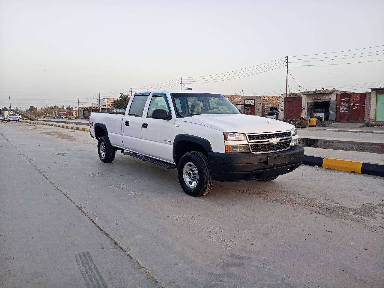 للبيع سلفادور فحل 8براغي  / مزاد وزارة الداخليه موديل 2006  بيه كتاب مزايدة تمشي بيه وين ماتريد سيارة جاهزة گير محرك    اسويلك وكالة ام الباركود   السعر 48 وبيه مجال  المكان ذي قار الرفاعي ***********
