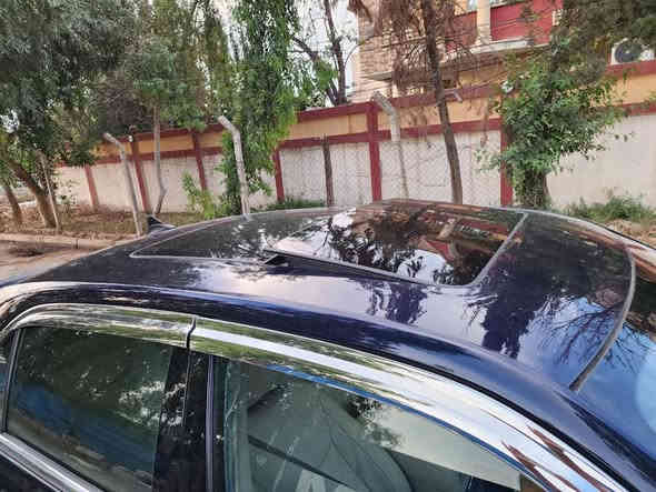 للبيع
سعر 168$
 اوباما c300 بلاتينيوم اعلى فئه بل اوباما 
موديل 2012 ماشية 215 ألف km 
لون حبري فاتح 
🚫سيارة داخلة العراق كلين وبلعراق  باب النفر مبدل شرط بدون اي دواخل اربكات سليمة بشرط 
بيها بار بداير الخلفي كد شبر وبعض التقليمات موضحة بلسونار مرفوق سونار مع الصور

محرك 6سلندر حجم 3600 بشرط مفتوح بس قبغ ولفات
 كير اوتوماتيك طيارة ٨ نمر( تو ويل)
  شرط المحرك والكير 
رقم اربيل دولي سنويه جديدة شرط التحويل 

مواصفات  فول 1/1
سقف بانوراما 
بصمة تشغيل مع بصمة ابواب صندوق بصمة تشغيل عن بعد 
شاشه كبيره كامره خلفي دواره +حساس خلفي 
 داخل اوفوايت كشنات امامي كهربائي + تدفئه تبريد 
مكان كلاصات حار 🔥 +بارد 🧊 
كشن امامي مع استيرن خزن ميموري 
داخل صاج بلادي تبريد قطعتين ثلللج ❄️❄️
رادار جانبي  فول تحكم ستيرن 
مرايه قلاب مع بك بردا خلفية تنزل ع R
لايتات عالي ناصي زينون بلاد 
ويل  كروم 18 بلادي 
يدات نيكل مرايات نيكل ويل نيكل  
سستم سماعات   harman/kardon 
موصل الايسر 
***********
***********
