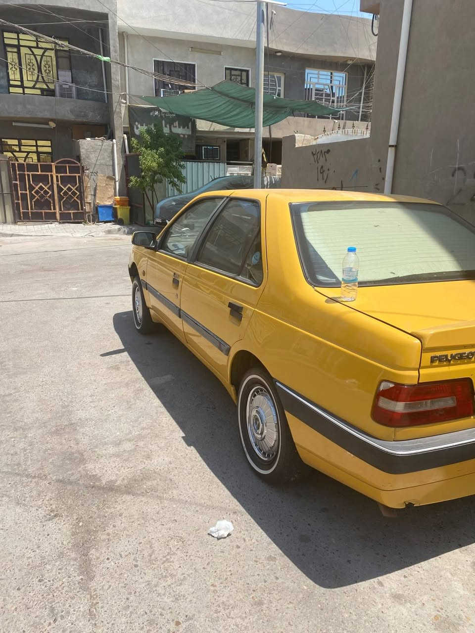 السلام عليكم بيجو لمييس مديل٢٠١٦ لا تنقيص لاتبخير  تبريد تدفئه شغال   اي ضربه مابيه فقط بنيد مصبوغ ففقط سياره خير منالله مال شغل هيئة عليه ٤اشهر وماعليها غرامه  مكاني بغداد الشعب *********** سعر ٤٥ وبيها مجال
