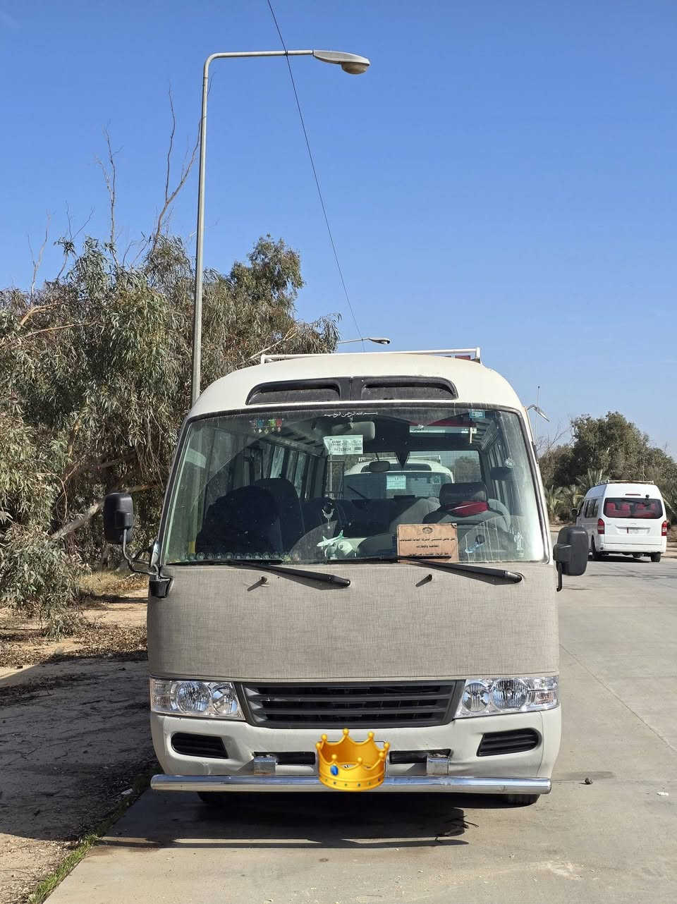 كوستر 2004
بيهء صبغ
جوبلس ناصي 
محرك كير جديد 
اكسن بي ونه خفيفه 
كشن استاركس 
راعيهء يريد تحويل 
السعر220بيهء مجال 
***********
مكلف بنشر
