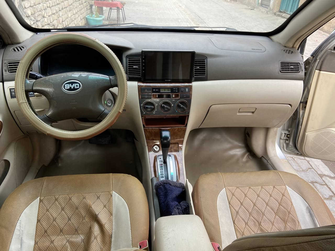 السلام عليكم سيارة بي وايدي موديل 2012 ماشية 130 عالبلادي من دعامية لدعامية سيارة بيهة جراد يرادلهة صبغ فقط مكفولة من ضربة وكير ومكينة كير اوتاميتك سيارة بلادية برغي ما مبدل بيهة حدادية نضيفة ومكاني بغدادالشعلة السعر 48 انتصال ***********
