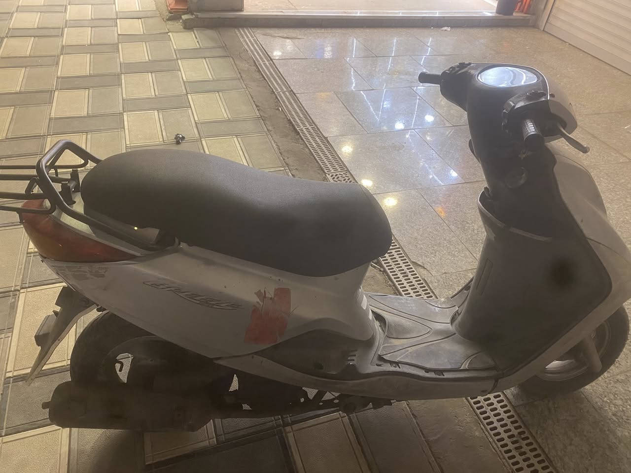 مراوس ب gtr
ياماها بريز

مكينه مكفوله 

كهربائيات شغاله 

نكره سلف 

الباقي كله شغال

رون السرعه و رون البانزين

بس شويه كفرات تعبانه
مكاني بغداد


**إذا كنت صاحب هذا الإعلان وتريد حذفه لأي سبب، رجاءا أرسل رسالة إلى الدعم الفني**