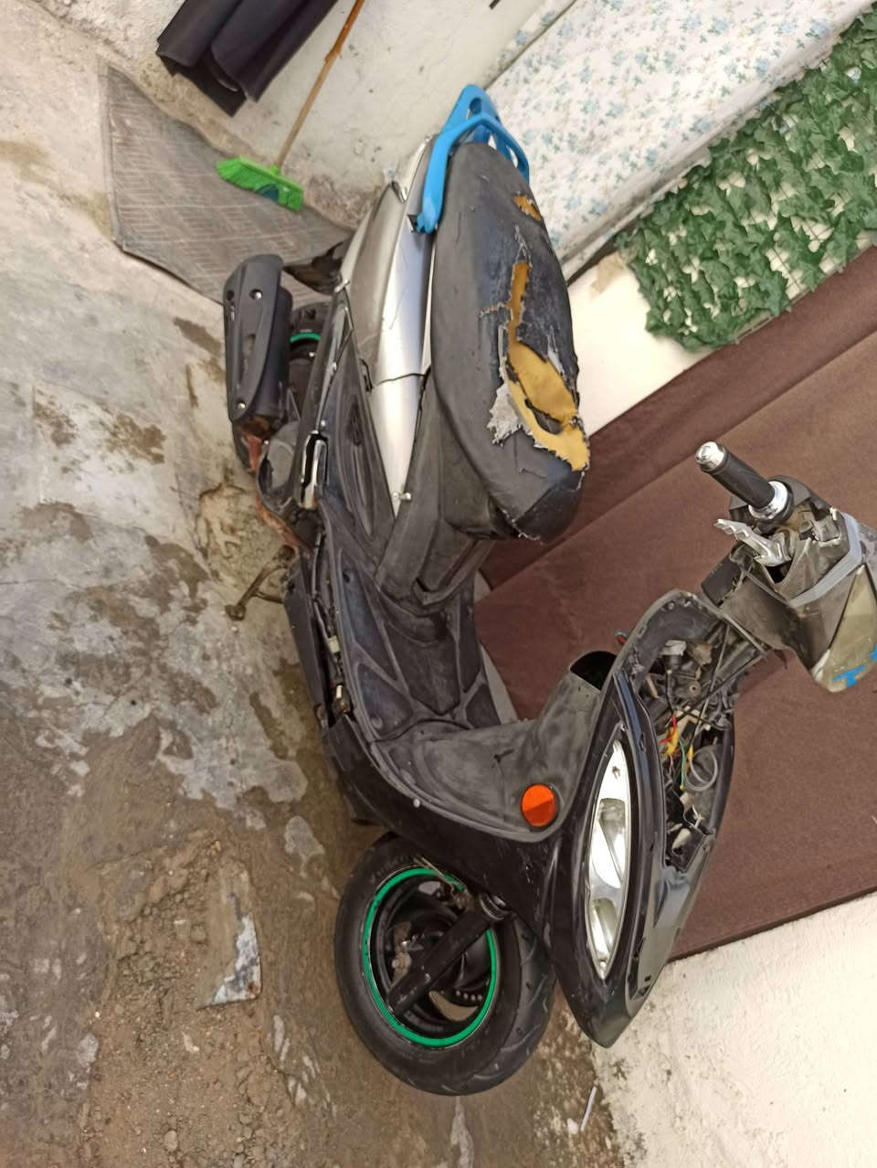 دراجه كامكو جي فور للبيع سعر 300 قفل دراجه ناعمه مفتوحه مكينه + صوت دراجه خرسه ناعمه كلش دراجه شلعتهه قويه وسريعه عوزهه فقط كفرات وكشن


**إذا كنت صاحب هذا الإعلان وتريد حذفه لأي سبب، رجاءا أرسل رسالة إلى الدعم الفني**