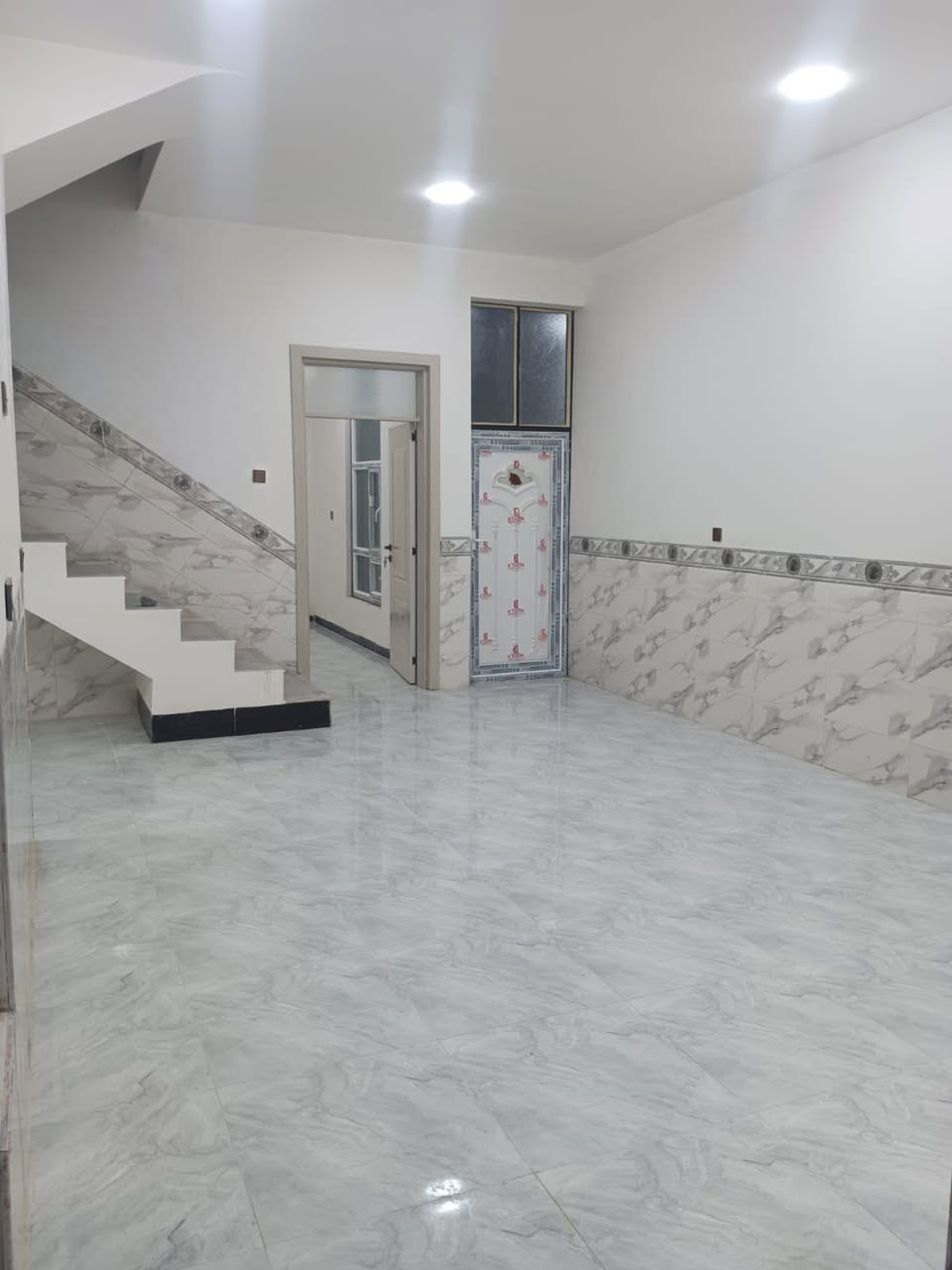 🏡 مشتمل للبيع فرصة مميزة

طابو صرف بسمي (تحويل ثاني يوم)

📍 العنوان: الفلوجة – حي الشهداء (الامين) قرب ابو عبدالله

📐 المساحة: 125 متر مربع
📏 الأبعاد:

- الواجهة: 6.25 متر
- العمق (النازل): 20 متر
 رقم العقار 20053

🛣️ الشارع: 10 متر
💡 تتوفر جميع الخدمات (ماء، كهرباء، وغيرها)

💰 السعر:82 مليون (قابل للتفاوض)

📞 للاستفسار والتواصل: ***********

فرصة جيدة للسكن أو الاستثمار ✨
