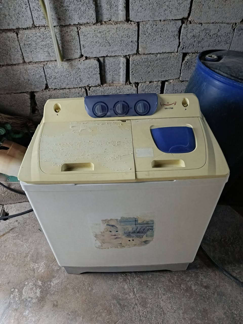 يعلن مزاد نشوان الشمري عن وصول بضاعه استعمال قليل العنوان خلف المستشفى بلدروز العام ع الرقم ***********
