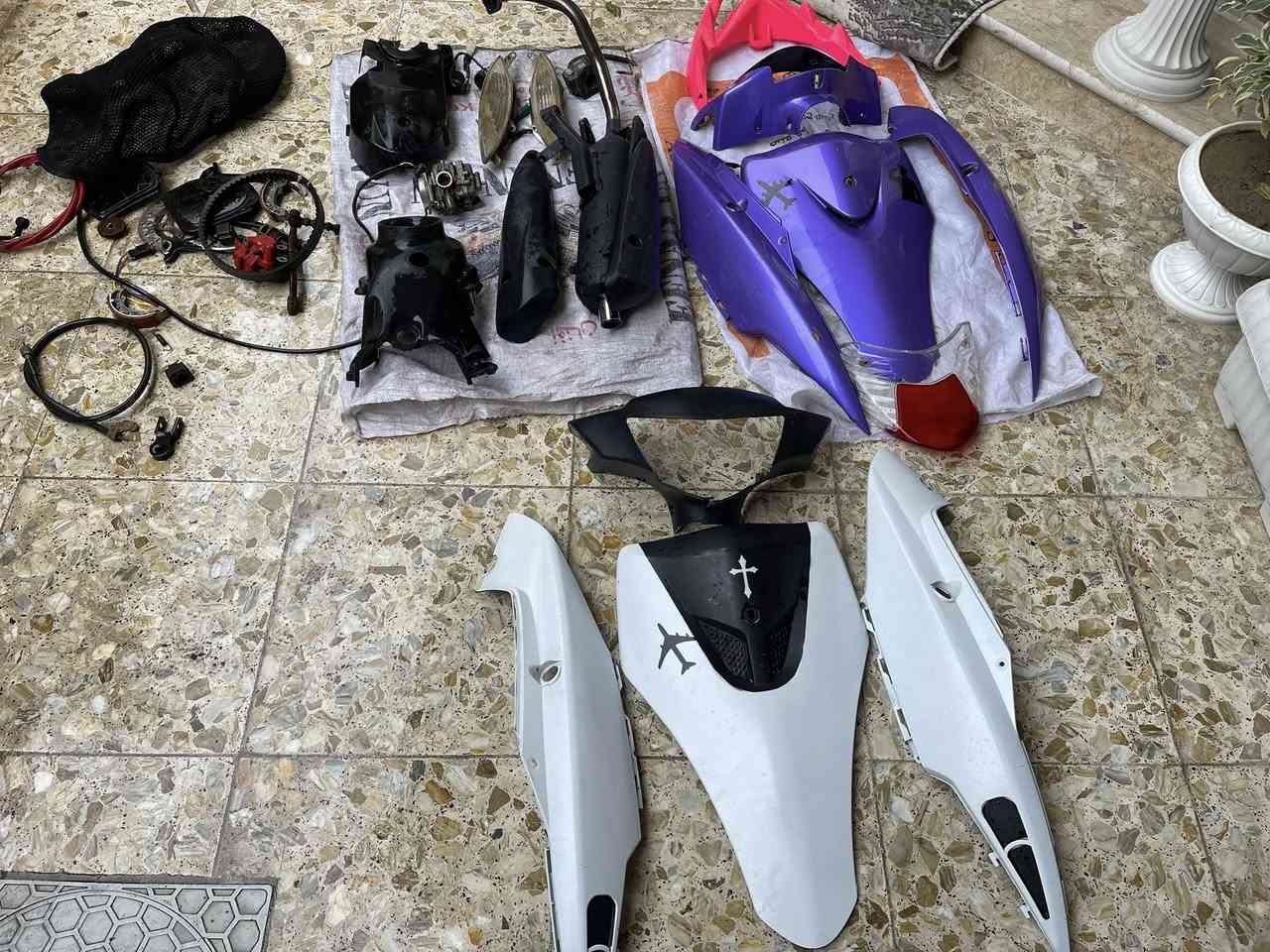 السلام عليكم مجموعه من عراض دراجه ماكس كله نضيف شرط الفحص العنوان بغداد الجديد شارع المسبح رقم الهاتف***********
