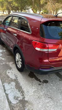 سورينتو 16 امريكي. 4راكب بيه جاملغ فقط.. محرك 2400 gdi...ماشيه 147الف ...