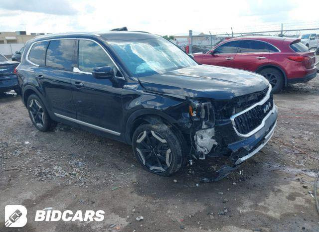 السلام عليكم كيا تليواريد واصل لليمناء موديل ٢٠٢٤ 
فئه EX مفوله كشنات جلد فتحه سقف ومواصفاتها معروفه محرك ٦ سلندر ٣٨٠٠  حادثها مرفق بالصور خفيف مع وجود حالوب قليل وكارفاكس بيها السعر ٢١٠ بالميناء بدون تصليح ترهم شهداء 
للاتصال***********
