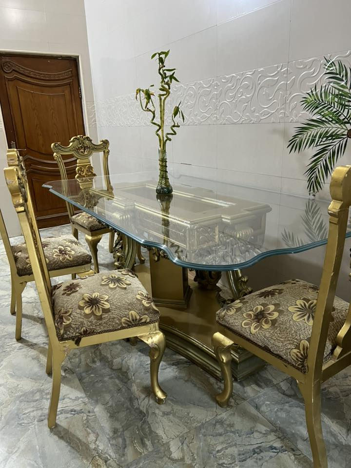 غرفه ملكي و تخم مصري دمياطي وميز طعام ملكي 8 كراسي باترينه وميز ومرايه مع كافه ملحقاته طقم مصري .
للاستفسار: ‭0789 390 3078‬
المكان : حله شارع 40 
السعر : لاتصال على الرقم
